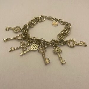 Costume key 🔑 charm. Bracelet see photos